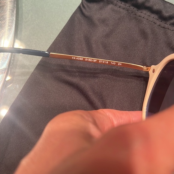 498$ NIB Valentino Garavani SUNGLASSES. Dust pink and blue, rose gold hardware - Picture 6 of 16